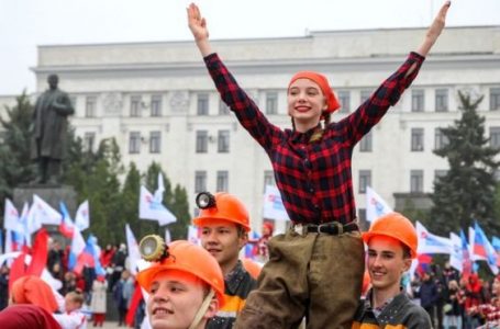 ЄС, ОПЗЖ і Слуга народу проголосували за особливий статус Донбасу