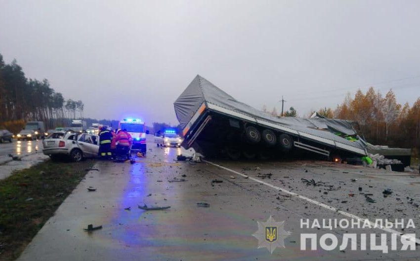  На трасі “Київ-Чоп” загинув молодий водій з Львівщини (ФОТО)